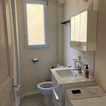 Apartment Centre 2 Pieces Volumineux Nice